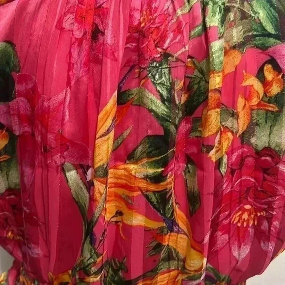 ❤️BNWT Cupcakes & Cashmere Sleeveless Faux  Wrap Pink Tropical Print Top size S - Picture 3 of 6